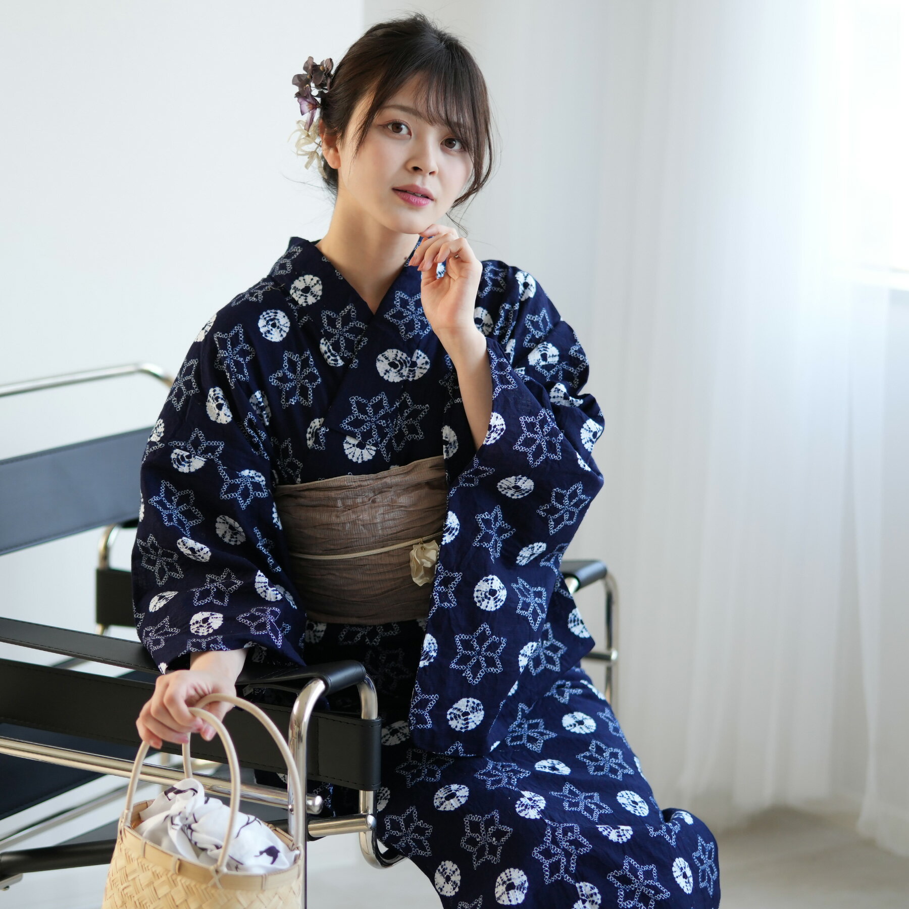美品 有松絞り 浴衣 しつけ糸 絞りの浴衣 大人の浴衣 淡いカラー 美品 有松絞り 浴衣 しつけ糸 絞りの浴衣 大人の浴衣 淡いカラー