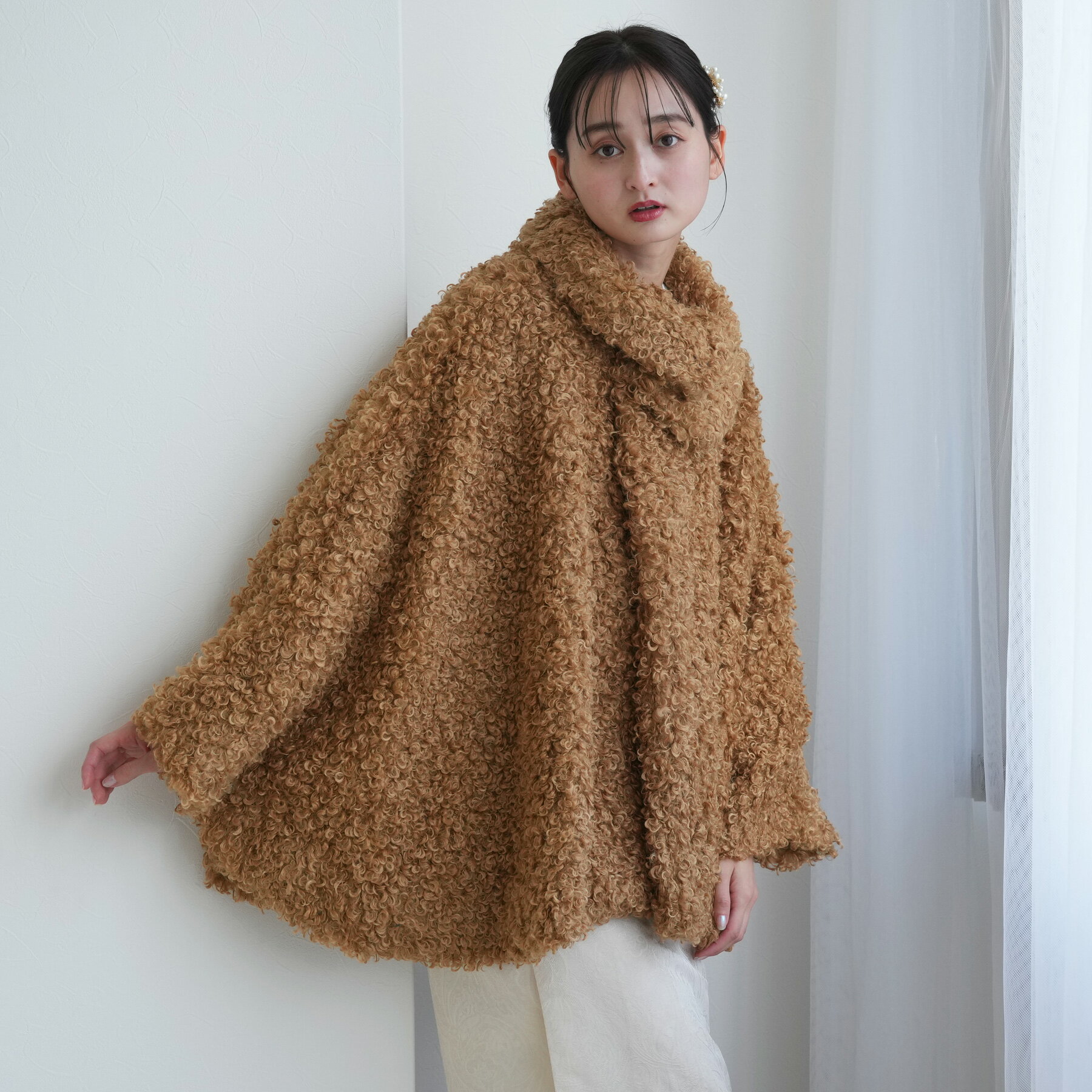 【ニコアンティーク ポンチョコート プードルファー キャメル】着物コート ポンチョ ケープ アウター フリー（身長約152cm-165cm） 和洋兼用 洋服兼用 カジュアル 和装コート シープ調ボア 茶 裏地柄付き 猫 防寒 冬