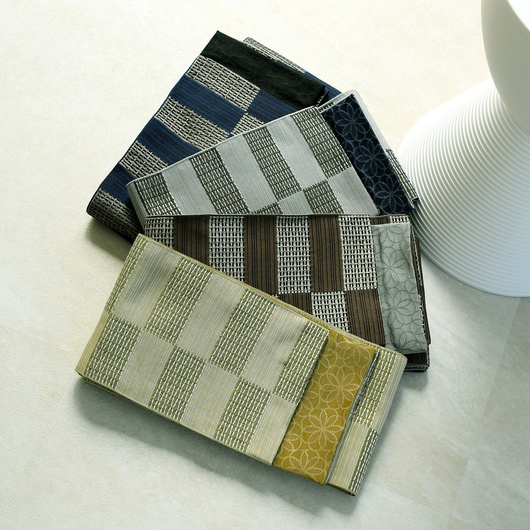 【細帯 小袋帯 リバーシブル 市松×夢幻花紋 日本製】カジュアル着物・お稽古・浴衣にも。シックな4色（..