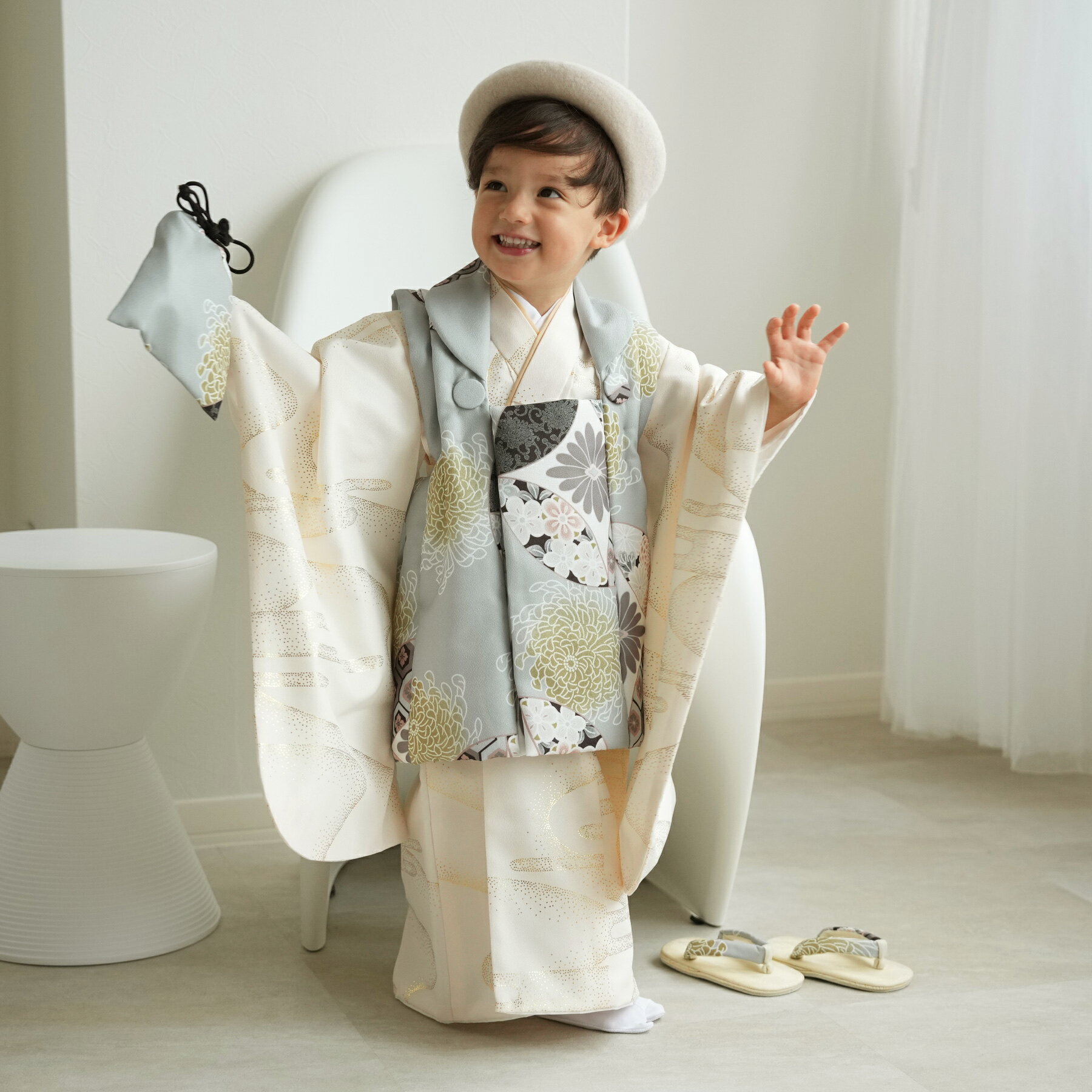 【ひよこ商店 kids 七五三 着物 3歳 男の子 ベレー帽つき被布フルセット ミント七宝×クリーム金彩】人気着物ブランドの七五三お祝い着セット(被布コート・着...