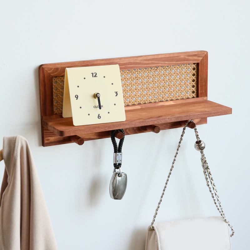 樂天商城 - ウォールラック 無垢材 天然木 藤編み ラタン 壁掛け 玄関収納 飾り棚 木製 キーフック 鍵掛け 和風 ナチュラル おしゃれ インテリア 多機能 アンティーク調 ベージュ 寝室 キッチン