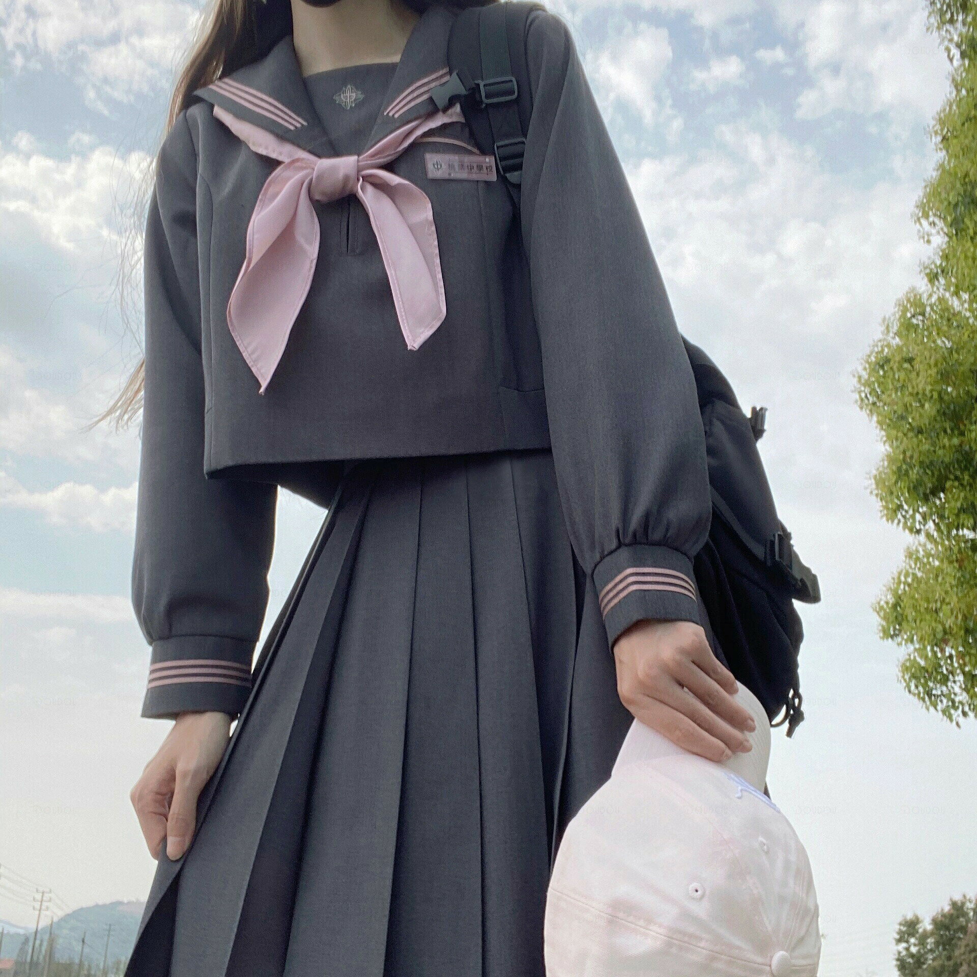 映せば 楽天市場店のセーラー服 コスプレ 長袖 黒 ハロウィン 半袖 セーラー 制服 三角スカーフ ネクタイ衣装 上下セット 女子JK制服 高校生 可愛い レディース 大人 学園祭｜アングル2