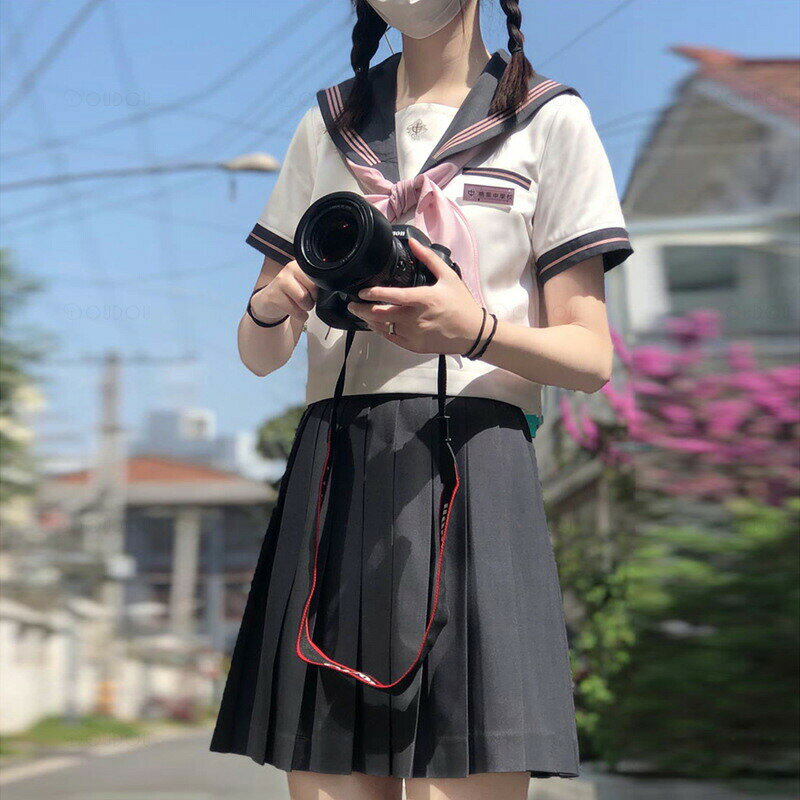映せば 楽天市場店のセーラー服 コスプレ 長袖 黒 ハロウィン 半袖 セーラー 制服 三角スカーフ ネクタイ衣装 上下セット 女子JK制服 高校生 可愛い レディース 大人 学園祭｜アングル3
