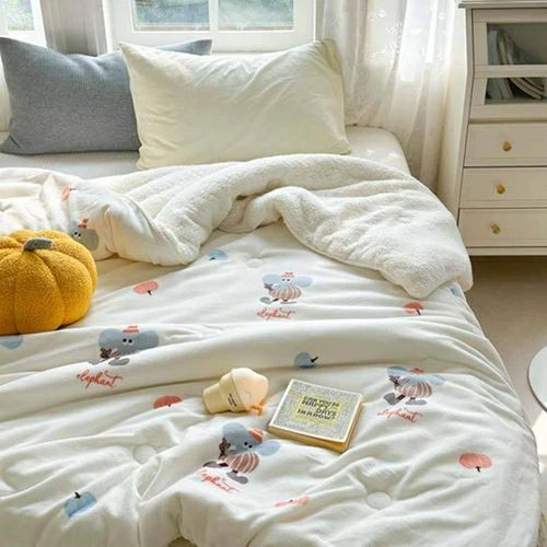 掛け布団 熊柄 かわいい 冬掛布団 シープボア調 キング セミダブル 裏起毛 吸湿発熱わた 蓄熱 保温 ふわふわ 極厚毛布 毛布いらず 柔らかく肌触り 毛布にもなる 北欧 一人暮らし 新生活 洗える