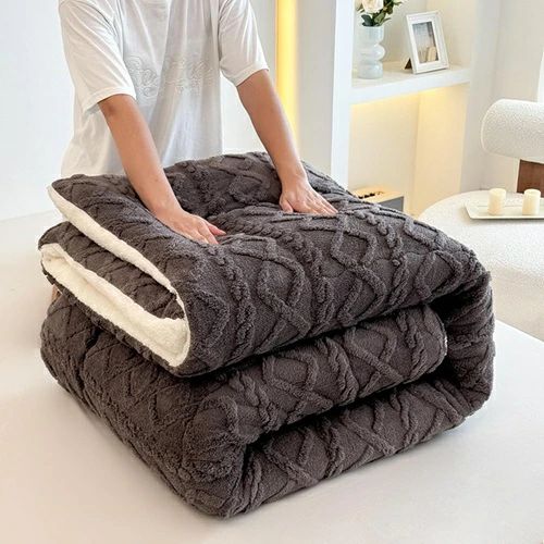 掛けふとん ダブル 裏シープ 厚手 2枚合わせ 229*229cm 重3kg 冬 ケーブル編み 2in1 ボア布団 冬用布団 防寒 保温性高い アレルギー対策 洗える 毛玉なし 吸湿 防臭 北欧風 掛