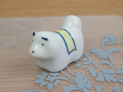 和食器 ブサ可愛い小犬の箸置・オビ・イエロー 箸置き 置き物 動物箸置き カラーバリエーション 小物 陶器