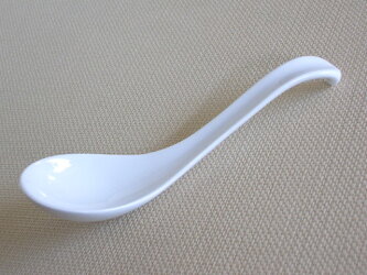 楽天市場 アウトレット レンゲひっかけラーメン スープレンゲ 強化磁器 れんげ アウトレット スプーン レンゲ 業務用 れんげ ラーメン オシャレ おしゃれ 磁器 らーめん 中華 スープ 安い おうち時間 すくいやすい 器彩人 楽天市場 アウトレット レンゲひっかけラーメン スープレンゲ 強化磁器 れんげ アウトレット スプーン レンゲ 業務用 れんげ ラーメン オシャレ おしゃれ 磁器 らーめん 中華 スープ 安い おうち時間 すくいやすい 器彩人