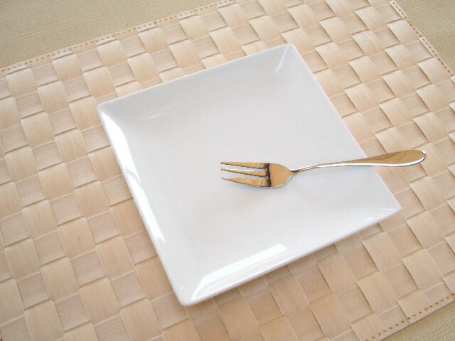 お皿 白磁シャープな19.5cmスクエア皿ポーセラーツ 白い食器 おしゃれ オシャレ 真っ白 無地 カフェ レストラン シンプル おうちカフェ
