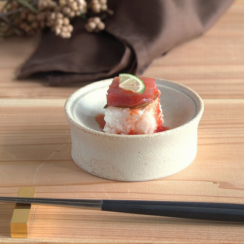 乐天商城 - 麗惑 〜reiwa〜 9cm ステージボウル ボウル 小鉢 小付 高台 お皿 おしゃれ 食器 白 ホワイト 生成 ベージュ アイボリー ナチュラル 洋食 和食 レストラン 丸 珍味 日本製 クリスマス