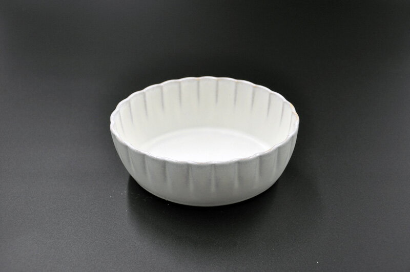 乐天商城 - 瀬戸焼　HANA bowl花ボウル(ぎんはく) [Ф13.7cm] 「楕円鉢/オーバルボウル」花(Hana) aito製作所 アイトー食洗機・電子レンジOK！【日本製】