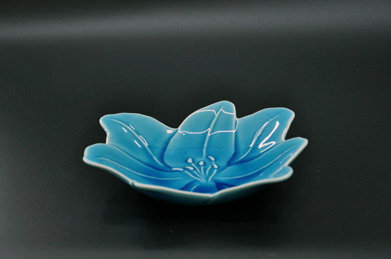Seto Ware - 瀬戸焼　形(KATACHI)アマリリス皿M (あさぎ)形(Katachi) aito製作所 アイトー食洗機・電子レンジOK！【日本製】割烹料理/懐石料理/創作料理/居酒屋/食堂/旅館/鮨/寿司/寿司店/高級割烹/高級店/業務用/瀬戸物/せともの/器/プレゼント/ギフト/お洒落
