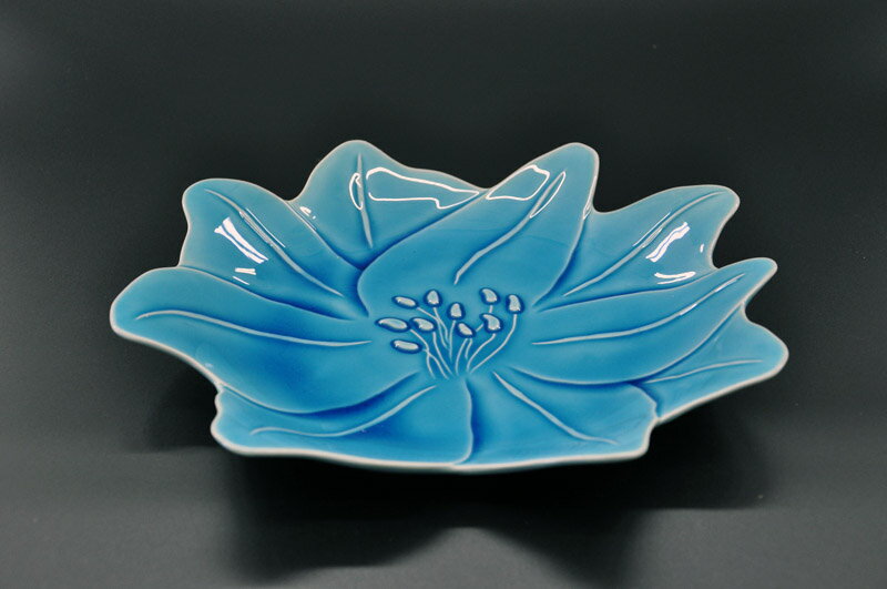 瀬戸焼 形(KATACHI)アマリリス皿L (あさぎ)形(Katachi) aito製作所 アイトー食洗機・電子レンジOK！【日本製】割烹料理/懐石料理/創作料理/居酒屋/食堂/旅館/鮨/寿司/寿司店/高級割烹/高級店/業務用/瀬戸物/せともの/器