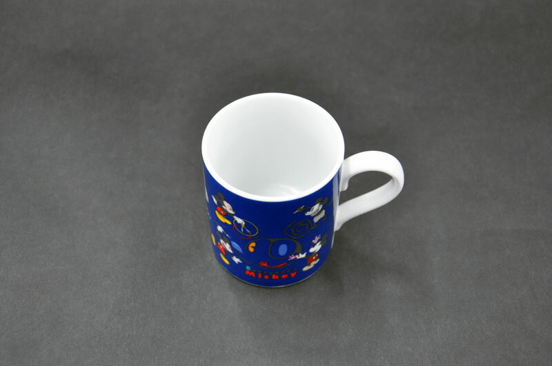 【限定品】 マグカップ (みんなのミッキー)紺の紹介画像2