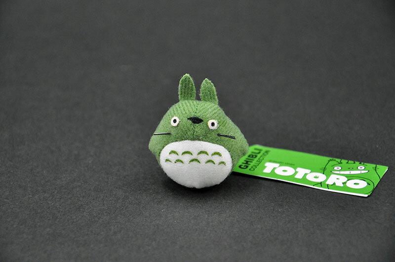 わたしの器のとなりのトトロジブリコレクション　大トトロ（グリーン）[キーホルダー][ボールチェーン]かわいい/人気/プレゼント/贈り物/ギフト/誕生日/おすすめ/バレンタイン/ホワイトデー/母の日/父の日/敬老の日/ハロウィン/クリスマス/EAZY不可｜アングル2