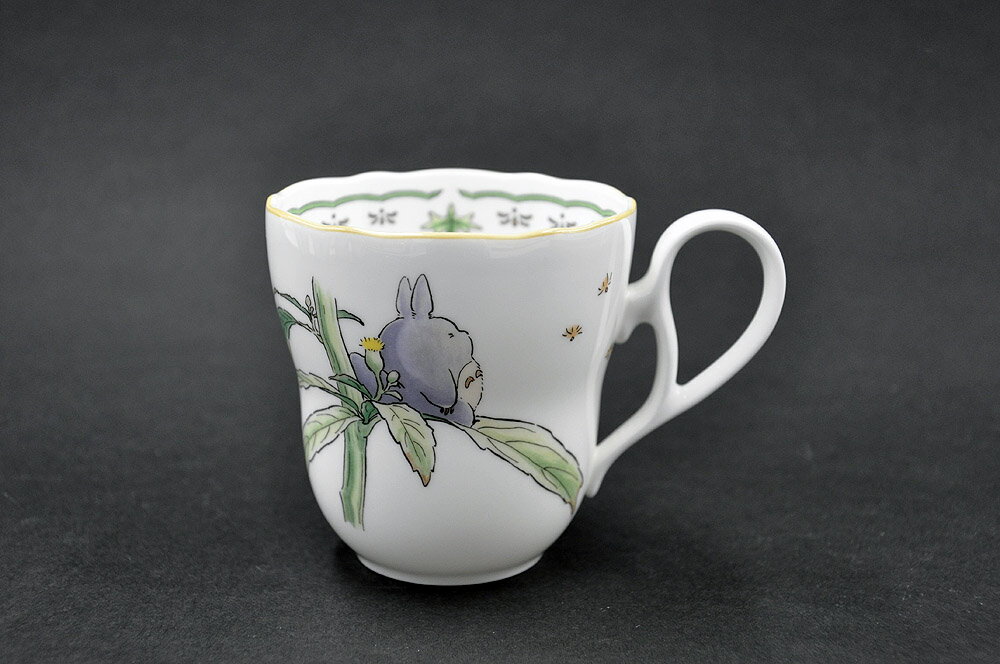 となりのトトロ　マグカップ(ヨモギ)[BONE CHINA(ボーンチャイナ)]プレゼント/贈り物/ギフト/誕生日/お..