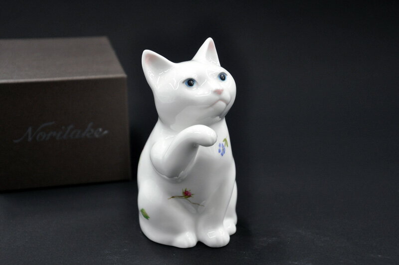 ノリタケ 〜Noritake〜置物「招き猫」小 (右手) 御祝/内祝/お祝/記念品/縁起物プレゼント/ギフト/贈り物/お返し結婚/新築/開店/開運/招福/千客万来