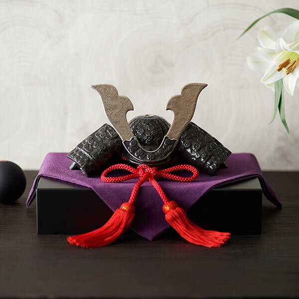 ノリタケ 〜Noritake〜置物 歳時記 飾兜（小）（昇竜グレー）[端午の節句]【受注生産品】