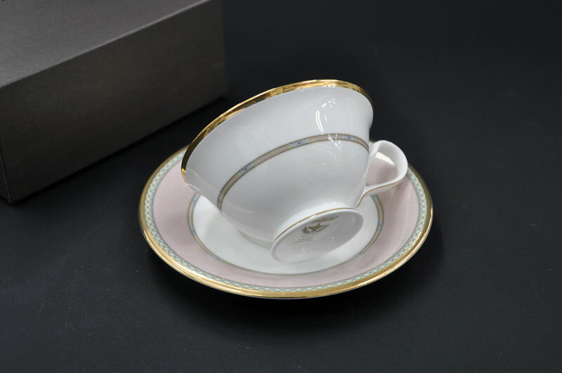 ノリタケ 〜Noritake〜 ティー・コーヒー碗皿(1客)[ピンク]カップ＆ソーサーヨシノ(YOSHINO)プレゼント/贈り物/ギフト/誕生日/母の日/父の日敬老の日/クリスマス/記念品