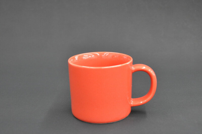 乐天商城 - 日常使いを提案するテーブルウェアシリーズCommon　波佐見焼食洗機・電子レンジOK！マグ(S)250ml[レッド][コモン][カフェ風][おしゃれ]お祝/御祝/誕生日/敬老の日/クリスマス