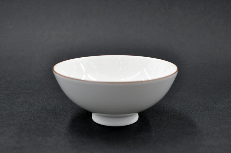 乐天商城 - 白山陶器ベーシック(BASIC WARE)飯碗(M) 白マット[4寸][姫茶碗][茶碗][ご飯茶碗][箱なし商品]/シンプル/お洒落/人気/プレゼント/贈り物/ギフト/誕生日/記念/御祝/お祝/バレンタイン/ホワイトデー/父の日/母の日/敬老の日/クリスマス/ラッピングOK（箱なし）