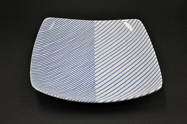 白山陶器重ね縞　反角多用皿[21×21cm取り皿/中皿/皿/シンプル/こだわり/素敵/おもてなし/シンプル波佐見焼/単品/【箱なし】/新居/自宅/記念/祝/誕生日/母の日/父の日/敬老/新築/引越/プレゼント/パッキンで包みラッピング包装は可/備考欄にて承ります