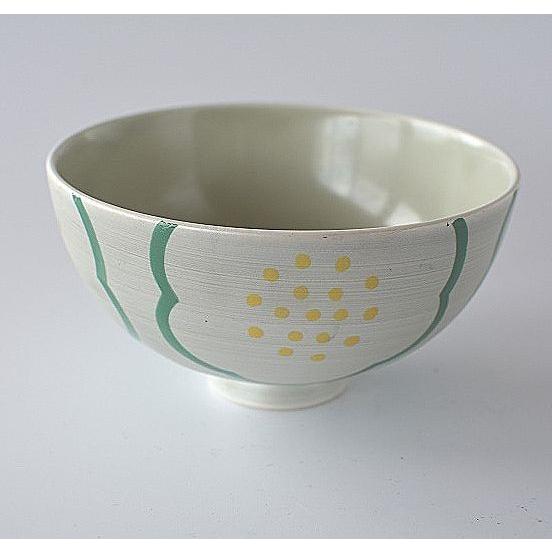 SPECIFICATION Size φ12×H6.2cm Volume Material 陶磁器 Made in 国産 Function 電子レンジ使用不可・食洗機OK COMMENT 陶器は焼成中に収縮しますのでサイズ、重さには多少誤差があります。お色などは撮影時の光線の具合、モニターによっても見え方が異なります。撮影用の小物（敷物・カトラリー・植物など）は付属しません。沖縄離島は送料がかかります。