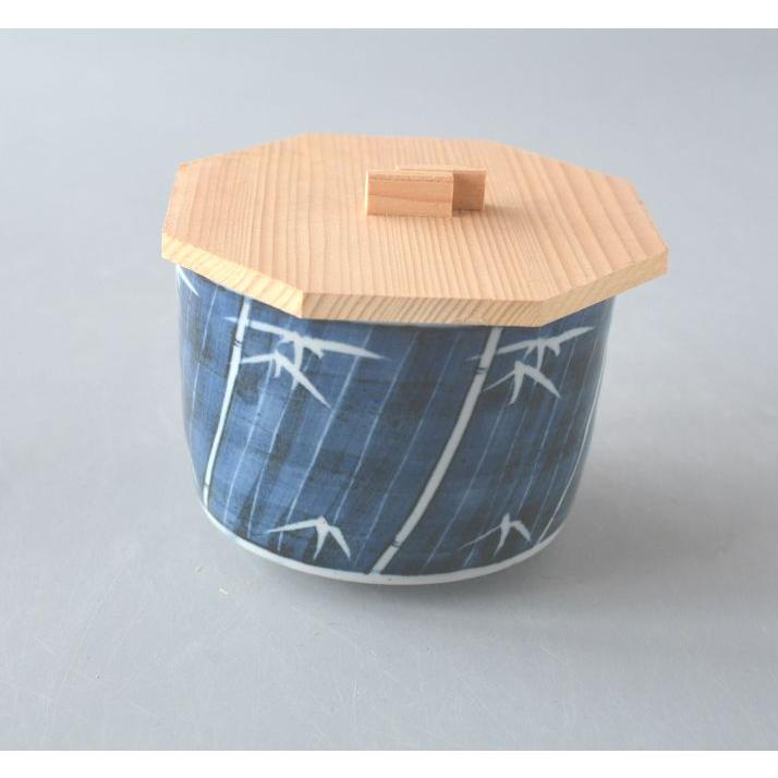 SPECIFICATION Size 約φ11×高さ8cm Material 陶磁器 Made in 国産 Function 電子レンジ・食洗機OK　蓋は電子レンジ使用不可 COMMENT 陶器は焼成中に収縮しますのでサイズ、重さには多少誤差があります。お色などは撮影時の光線の具合、モニターによっても見え方が異なります。撮影用の小物（敷物・カトラリー・植物など）は付属しません。在庫数はお問い合わせください
