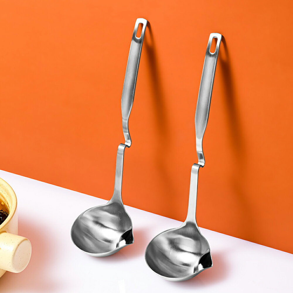 【時間限定！ ポイント10倍！】キッチンツール お玉 ステンレス 取り分けスプーン 全長22cm 衛生 丈夫 洗いやすい 食洗機対応 調理器具 錆びにくい キッチンスプーン 脂肪分離器 グリース スプーン 油 分離 おたま ロング 柄