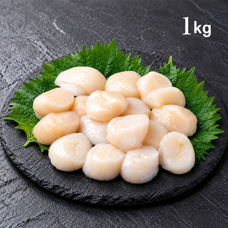 商品説明とろける甘さ、濃厚な旨味。北海道の海が育てた極上のホタテ。冷たく澄んだ北海道の海で育った、旨みたっぷりのホタテ。身が締まり、ひと口頬張れば広がる上品な甘みと濃厚な旨みが魅力です。お刺身はもちろん、バター焼きやフライ、海鮮丼など、さまざまな料理でお楽しみいただけます。【 商品詳細 】●重量／1kg（SSサイズ）●原材料／ほたて貝（北海道産）●賞味期限／冷凍2年●生産国／日本※食品のため、注文後のキャンセル・返品不可。「返品特約了承」