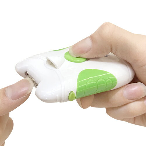 楽天市場 らくらく電動爪削り 2個セット 爪切り ネイルケア ネイルカッター ライト付き 爪削り 電動 爪削り器 電動爪削り 爪やすり つめやすり 爪 削る ミニサイズ 小型 軽量 軽い コンパクト 持ち運び 簡単 フットケア 高齢者 介護 電池式 悠遊ショップ みんなの