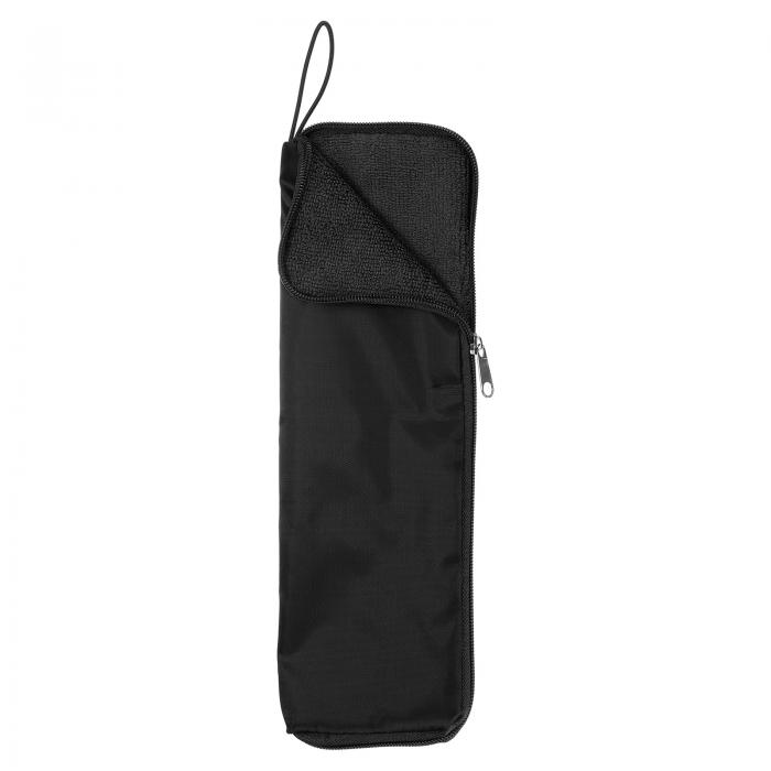 商品詳細 特徴 【属性1】サイズ - この折りたたみ傘収納バッグは、平らにすると約32cm/12.6"の長さ、10cm/3.94"の幅です。ほとんどの商業用傘に適用可能です。【属性2】素材 - 濡れた傘収納バッグの表面はオックスフォードクロスで作られており、防水効果があります。裏面は極細繊維で、柔らかく高密度の水吸収性があり、埃を取り除くことができます。アイテムの拭き取りや清掃に適しています。【属性3】特徴 - 反転可能な傘カバーには使いやすいトートストラップが付属しており、持ち運ぶことも、肩掛けバッグやバックパック、スーツケースに掛けることもできます。防水ジッパーが濡れた傘をしっかりと封じ込め、滴が漏れ出すことはありません。【属性4】用途 - 傘の防水バッグは、レインの日に必須の傘収納アイテムで、男性や女性のオフィスワーカー、旅行者、または家庭での使用に適しています。バスやタクシーで濡れた傘を持ち運ぶ際も、自分や他の人に濡れる心配はありません。【属性5】注意 - 1パックには傘バッグ1個が含まれており、傘は含まれていません。【商品説明】濡れた傘収納バッグの表面はオックスフォードクロスで作られており、防水効果があります。裏面は極細繊維で、柔らかく高密度の水吸収性があり、埃を取り除くことができます。アイテムの拭き取りや清掃に適しています。傘の防水バッグは、レインの日に必須の傘収納アイテムで、男性や女性のオフィスワーカー、旅行者、または家庭での使用に適しています。バスやタクシーで濡れた傘を持ち運ぶ際も、自分や他の人に濡れる心配はありません。反転可能な傘カバーには使いやすいトートストラップが付属しており、持ち運ぶことも、肩掛けバッグやバックパック、スーツケースに掛けることもできます。防水ジッパーが濡れた傘をしっかりと封じ込め、滴が漏れ出すことはありません。注意：1パックには傘バッグ1個が含まれており、傘は含まれていません。 注意書き 【注意事項】 ・当店でご購入された商品は、原則として、「個人輸入」としての取り扱いになり、すべて中国の広東省からお客様のもとへ直送されます。 ・ご注文後、1〜3営業日以内に配送手続きをいたします。配送作業完了後、遅くとも1ヶ月程度でのお届けとなります。 ・個人輸入される商品は、すべてご注文者自身の「個人使用・個人消費」が前提となりますので、ご注文された商品を第三者へ譲渡・転売することは法律で禁止されております。 ・関税・消費税が課税される場合があります。 詳細はこちらご確認下さい。 ＊色がある場合、モニターの発色の具合によって実際のものと色が異なる場合がある。