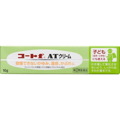 田辺三菱製薬　コートf　ATクリーム　10g○リニューアル等により、パッケージ画像は予告なく変更されることがあります。お届けの商品と異なる場合がございますのでご了承ください。○湿疹・皮膚炎は異物の刺激やアレルギー反応などによって皮膚が炎症を起こし、多くの場合、患部が赤くはれ、ブツブツができ、かゆみを伴います。コートf　ATクリームは、このような症状の元である「炎症」を穏やかに抑える外用ステロイド・プレドニゾロン吉草酸エステル酢酸エステル（PVA）を配合しています。皮膚のバリア機能が未成熟な子どもの湿疹・皮膚炎にもお使いいただけるクリームタイプの外用剤です。内容量10g使用上の注意（守らないと現在の症状が悪化したり、副作用が起こりやすくなります）1．次の部位には使用しないでください。（1）水痘（水ぼうそう）、みずむし・たむし等又は化膿している患部。（2）目の周囲、粘膜等。2．顔面には、広範囲に使用しないでください。3．長期連用しないでください。成分・分量1g中プレドニゾロン吉草酸エステル酢酸エステル（合成副腎皮質ホルモン）・・・1．5mg（皮膚の炎症・はれを抑えます）リドカイン・・・10mg（患部のかゆみ・痛みを抑えます）イソプロピルメチルフェノール・・・1mg（患部を殺菌します）トコフェロール酢酸エステル（ビタミンE）・・・5mg（血行を促進し、症状の回復を早めます）添加物：セトステアリルアルコール、N−（ヘキサデシロキシヒドロキシプロピル）−N−ヒドロキシエチルヘキサデカナミド、カルボキシビニルポリマー、スクワラン、オクチルドデカノール、ラウリン酸ヘキシル、ステアリン酸グリセリン、ステアリン酸ポリオキシル、パラベン、エデト酸Na、リン酸二水素Na、ジプロピレングリコール、グリセリン効能又は効果湿疹、皮膚炎、かぶれ、かゆみ、虫さされ、あせも、じんましん用法及び用量1日数回、適量を患部に塗布してください。製造・販売元販売元：田辺三菱製薬株式会社製造販売元：ジャパンメディック株式会社保管及び取扱上の注意（1）直射日光の当たらない湿気の少ない涼しい所に密栓して保管してください。　（2）小児の手の届かない所に保管してください。　（3）他の容器に入れ替えないでください。（誤用の原因になったり品質が変わります。）　（4）使用期限を過ぎた製品は使用しないでください。問い合わせ先田辺三菱製薬「くすり相談センター」0120−54−7080区分医薬品原産国日本広告文責中部薬品株式会社0120-937-190