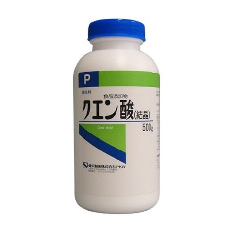 クエン酸（結晶）　P　500g○リニューアル等により、パッケージ画像は予告なく変更されることがあります。お届けの商品と異なる場合がございますのでご了承ください。○●サツマイモデンプンを発酵法により精製しています。本品はクエン酸（結晶）99．5％以上を含有します。●健康維持のために、シソジュースや乳酸飲料の材料に、またポット等の洗浄のために幅広い用途でお使いいただけます。問い合わせ先健栄製薬株式会社06−6231−5626