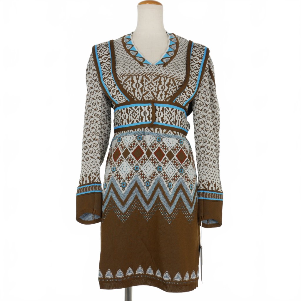 yÁzgpi }NSE` Mame Kurogouchi 22AW Fair Isle Knitted Dress tFAAC jbg hX s[X `jbN  1  }`J[ MM22FW KN513 fB[X yxNg Òz 240229