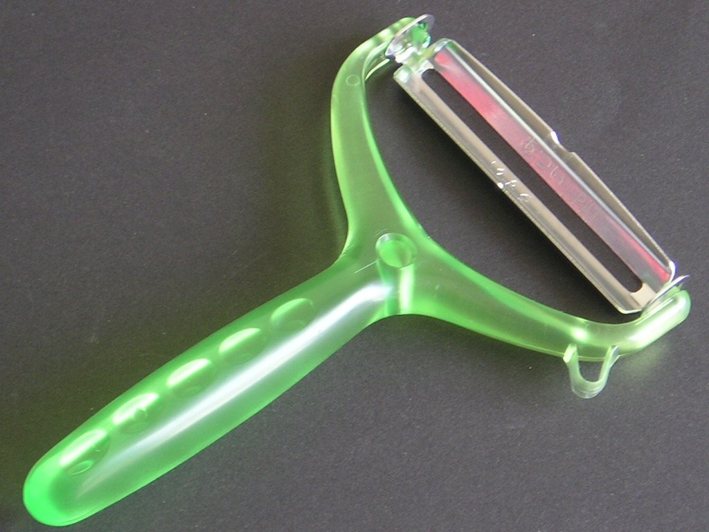 両刃回転ワイドピーラー　　TG-1312　　　メール便にてお届け手配のサムネイル