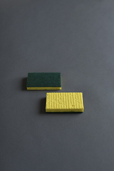 【中古】明日を変えるならスポンジから 暮らしの道具を選ぶこと/マイナビ出版/一田憲子（単行本（ソフトカバー））