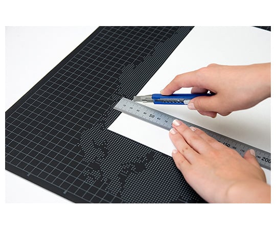 福祉用具のバリューケアの【期間限定!対象商品P2〜20倍】 カッターマット　A2　CMGB—2　37328 1枚｜アングル3