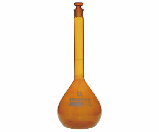 仕様 コード番号：020070-1000A 材質：硼珪酸ガラス-1 TSガラス平栓付 全高：325mm 容量：1000mL 色：茶 体積許容誤差：±0.3mL 栓（TS）：22 外径：φ127mm ※JIS R3505（1994年）クラスAの「体積許容誤差」より高精度で製作しています。仕様 コード番号：020070-1000A 材質：硼珪酸ガラス-1 TSガラス平栓付 全高：325mm 容量：1000mL 色：茶 体積許容誤差：±0.3mL 栓（TS）：22 外径：φ127mm ※JIS R3505（1994年）クラスAの「体積許容誤差」より高精度で製作しています。