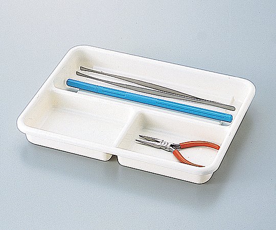 特徴 特に煩雑になりがちな実験台の卓上・引出しの中を多機能に整理整頓するトレーです。 温度計やガラス棒など長尺ものの収納に便利です。仕様 型番：スクエア3 材質：ハイインパクトスチロール サイズ：260×350×45mm特徴 特に煩雑になり...