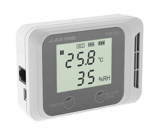 コンパクトなボディながら大きなデジタル表示。本体奥行により据置型に便利です。 ・広域な湿度域(10〜90％RH)の相対湿度を±3％RH(Typ)で測定します。 ・電池残量の目安がひと目で確認できます。 ・メモリ残量の目安がひと目で確認できます。 ・モニター表示は最大30秒更新。5パターンの表示モードから選択が可能。 ・本体設定用アプリケーション(THA Series Setter)を使って、USB端子より記録したログの取り出しが可能で、この端子は給電ポートとしても使用できます。 ・別売センサーを用いて離れた場所も計測可能で、本体側との2CH計測が可能になります。 ・PCモニタリング用アプリケーション(THA Log Monitor)を使用することにより、USB経由でリアルタイムのグラフ/リスト表示が可能になります。(モニタリング時の記録間隔は5秒〜)(最大6温湿度の計測が可能。内部外部使用時最大3台/内部のみ最大6台)特徴 コンパクトなボディながら大きなデジタル表示。本体奥行により据置型に便利です。 広域な湿度域(10〜90％RH)の相対湿度を±3％RH(Typ)で測定します。 電池残量の目安がひと目で確認できます。 メモリ残量の目安がひと目で確認できます。 モニター表示は最大30秒更新。5パターンの表示モードから選択が可能。 本体設定用アプリケーション(THA Series Setter)を使って、USB端子より記録したログの取り出しが可能で、この端子は給電ポートとしても使用できます。 別売センサーを用いて離れた場所コンパクトなボディながら大きなデジタル表示。本体奥行により据置型に便利です。 ・広域な湿度域(10〜90％RH)の相対湿度を±3％RH(Typ)で測定します。 ・電池残量の目安がひと目で確認できます。 ・メモリ残量の目安がひと目で確認できます。 ・モニター表示は最大30秒更新。5パターンの表示モードから選択が可能。 ・本体設定用アプリケーション(THA Series Setter)を使って、USB端子より記録したログの取り出しが可能で、この端子は給電ポートとしても使用できます。 ・別売センサーを用いて離れた場所も計測可能で、本体側との2CH計測が可能になります。 ・PCモニタリング用アプリケーション(THA Log Monitor)を使用することにより、USB経由でリアルタイムのグラフ/リスト表示が可能になります。(モニタリング時の記録間隔は5秒〜)(最大6温湿度の計測が可能。内部外部使用時最大3台/内部のみ最大6台)特徴 コンパクトなボディながら大きなデジタル表示。本体奥行により据置型に便利です。 広域な湿度域(10〜90％RH)の相対湿度を±3％RH(Typ)で測定します。 電池残量の目安がひと目で確認できます。 メモリ残量の目安がひと目で確認できます。 モニター表示は最大30秒更新。5パターンの表示モードから選択が可能。 本体設定用アプリケーション(THA Series Setter)を使って、USB端子より記録したログの取り出しが可能で、この端子は給電ポートとしても使用できます。 別売センサーを用いて離れた場所