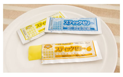福祉用具のバリューケアの【期間限定!対象商品P2〜20倍】 スティックゼリー カロリータイプ バナナ風味 / 14.5g×20本 1袋｜アングル2