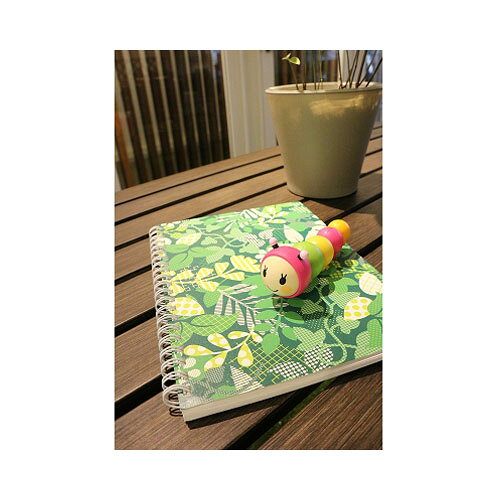 手のひらサイズでかわいいボールペン。書き心地もなめらかで、きむしのくびれがちょうどよく手に収まります。お尻の部分を外して芯の取替えもできるので、長く使っていただけます。対応替芯:ZEBRA　4C-0.5芯、4C-0.7芯、4C-1.0芯手のひらサイズでかわいいボールペン。書き心地もなめらかで、きむしのくびれがちょうどよく手に収まります。お尻の部分を外して芯の取替えもできるので、長く使っていただけます。対応替芯:ZEBRA　4C-0.5芯、4C-0.7芯、4C-1.0芯