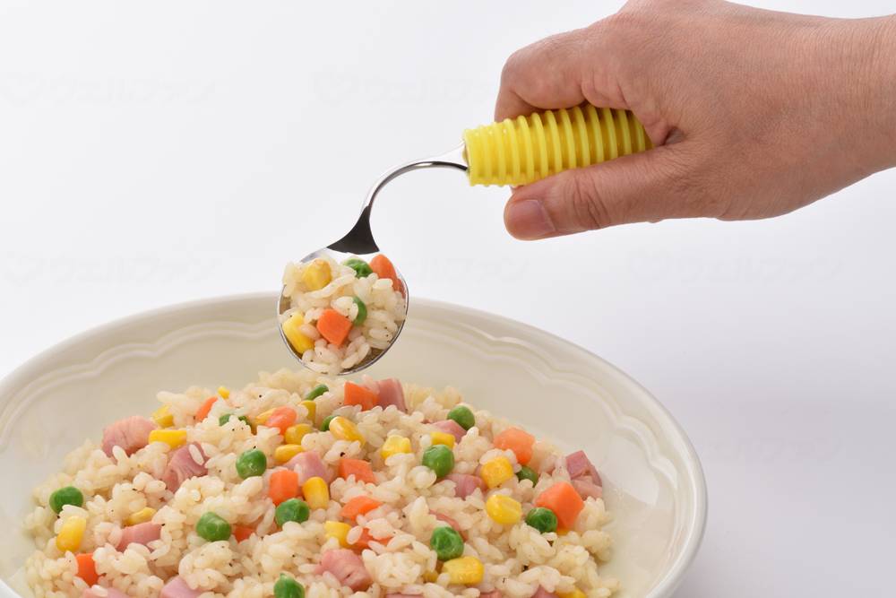 【全商品 ポイント10倍中】 岡部洋食器製作所フレックスメタルスプーン ピンク ス...