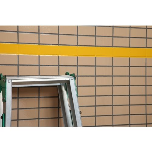 【全商品 ポイント10倍中】 ニトムズ　識別用カラーアルミテープ　50mmx2m　黄　1...