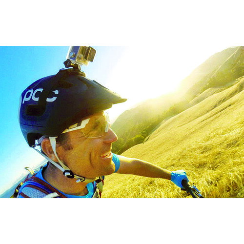福祉用具のバリューケアの【期間限定!対象商品P2〜20倍】 GoPro　ウェアラブルカメラ用オプション　ヘルメット固定用マウント　ベンテッドヘルメットマウント　1個 (GVHS30)｜アングル2
