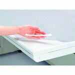 特長:●厚みを抑えることで、高いコストパフォーマンスを実現しました。 仕様:●1．2mm厚●下敷きなし●縦690×横1390mm 仕様2:●デスクマット●塩ビマット 材質／仕上:●軟質ポリ塩化ビニル（PVC）1．2mm厚特長:●厚みを抑えることで、高いコストパフォーマンスを実現しました。 仕様:●1．2mm厚●下敷きなし●縦690×横1390mm 仕様2:●デスクマット●塩ビマット 材質／仕上:●軟質ポリ塩化ビニル（PVC）1．2mm厚