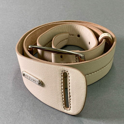 CELINE セリーヌ ピンバックル レザーベルト L ベージュ Leather 5段調節 メタルプレート イタリア製 レディース 【中古】 CELINE セリーヌ ピンバックル レザーベルト L ベージュ Leather 5段調節 メタルプレート イタリア製 レディース 【中古】