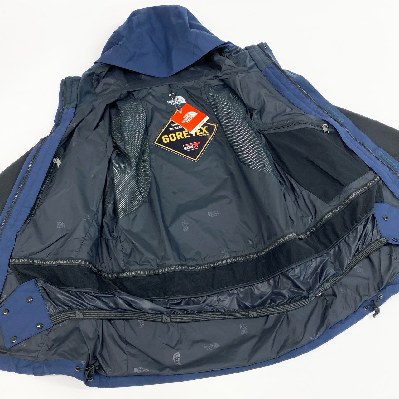 《新品保管品》 THE NORTH FACE ザ ノースフェイス MOUNTAIN JACKET マウンテンジャケット パーカー GORE-TEX ゴアテックス NP61540 サイズXL ブルー ブラック ナイロン メンズ 紳士服 中古