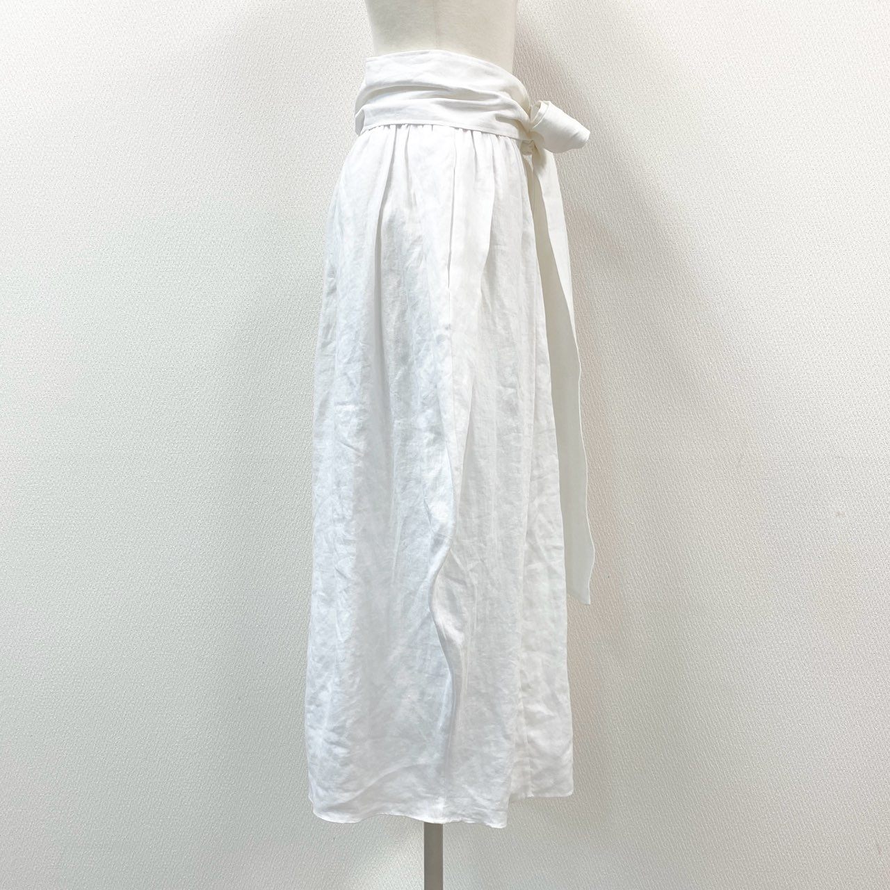 《美品》 MYLAN マイラン コクーンリボンスカート ロングスカート フレアスカート MY23SS-SK008 サイズF ホワイト リネン レディース 女性用 中古