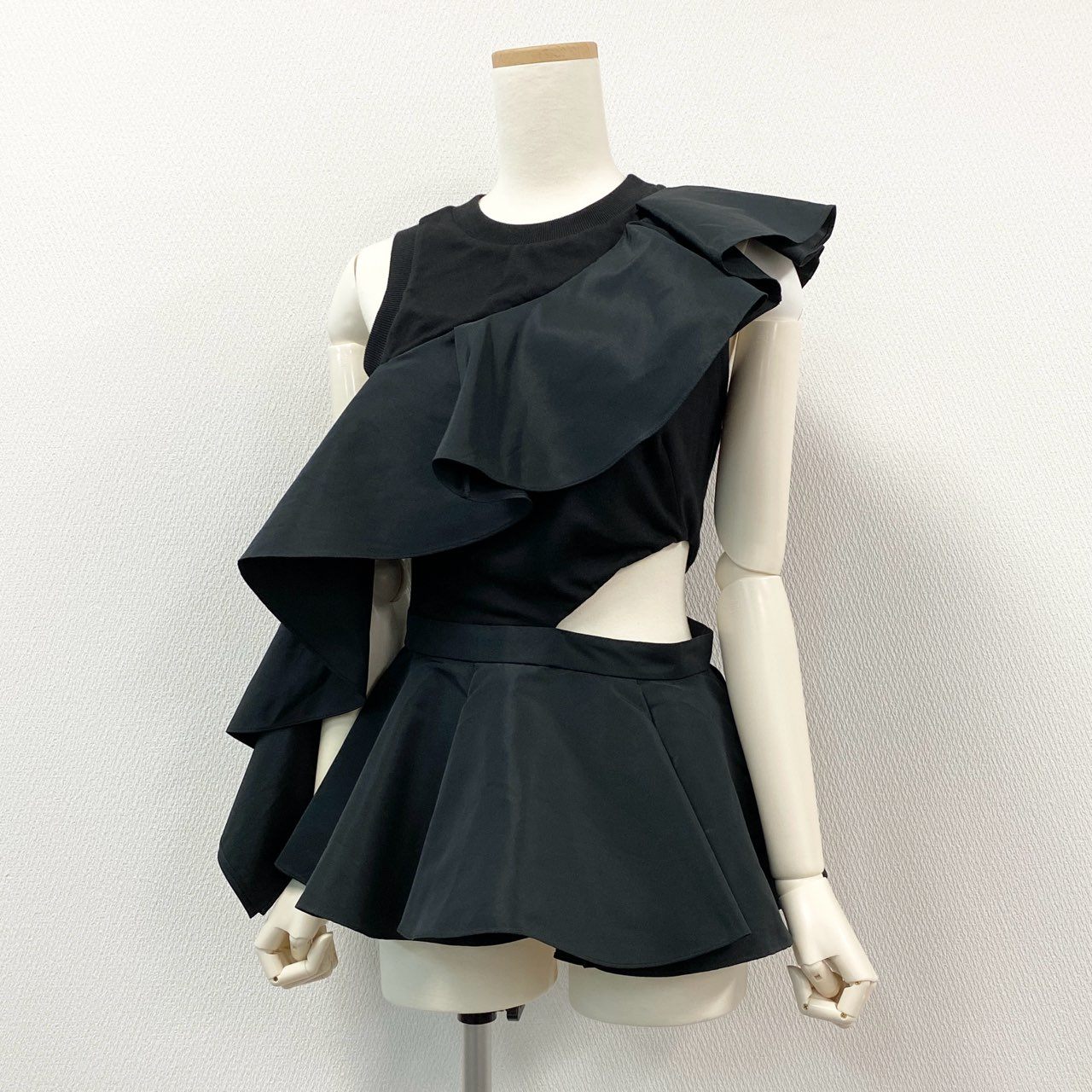 Alexander McQUEEN アレキサンダーマックイーン 変形トップス フリルトップス ペプラム ラッフル装飾 ラウンドネック Fサイズ ブラック レディース 女性用k02i 【中古】